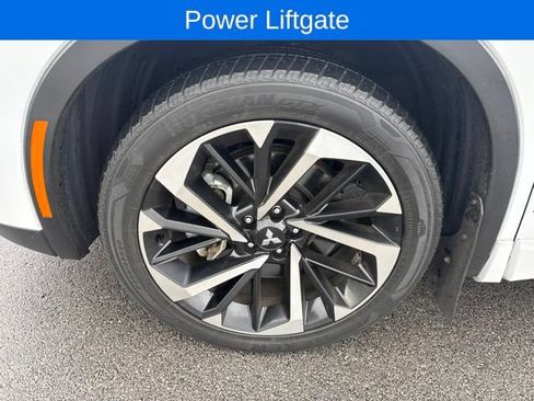 Used 2024 Mitsubishi Outlander SEL AWD/4WD image 11