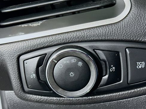 Used 2024 Ford Edge SEL image 17