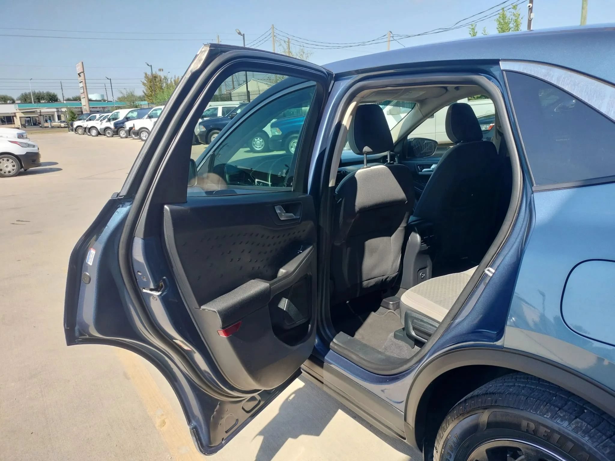 Used 2020 Ford Escape SE FWD image 25