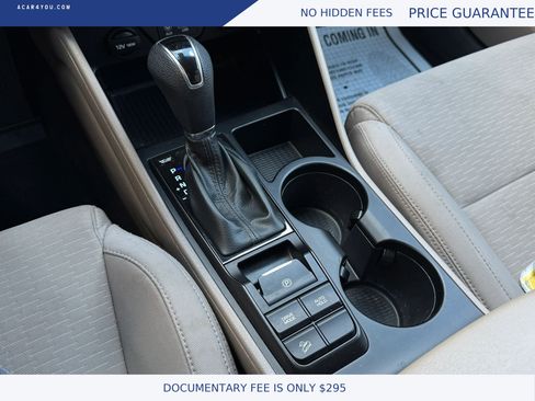 Used 2020 Hyundai Tucson SE image 13