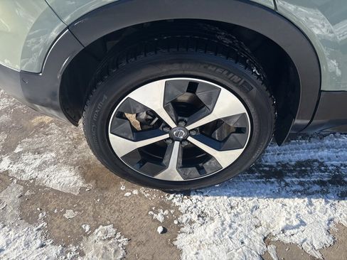 Certified 2025 Volvo XC40 B5 Plus image 15