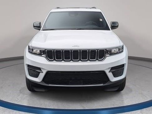 New 2025 Jeep Grand Cherokee Laredo X image 2