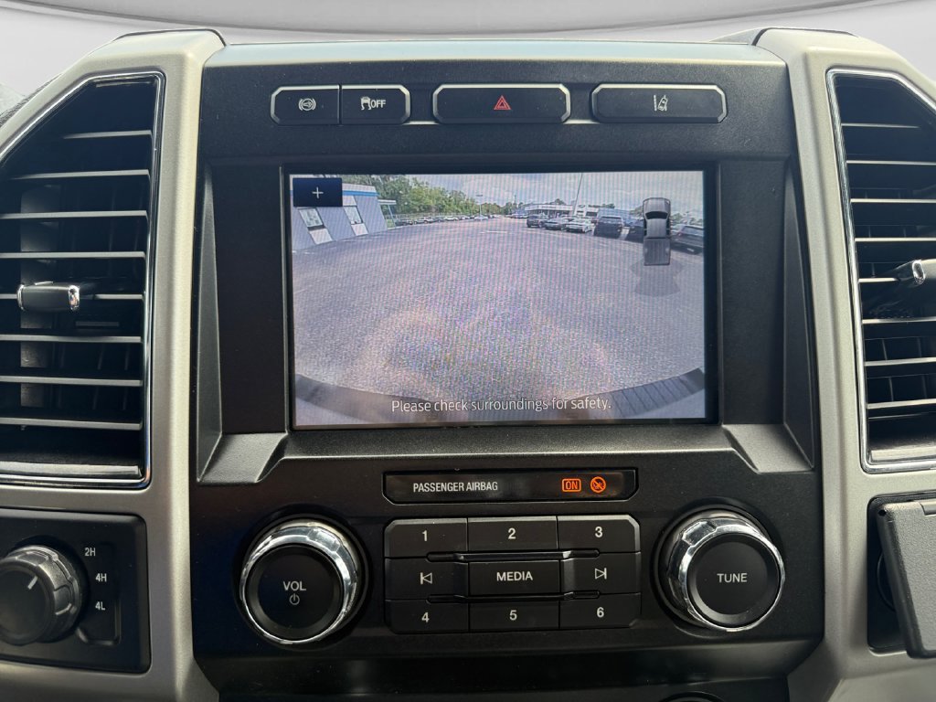 Used 2020 Ford F350 Lariat w/ Lariat Value Package AWD/4WD image 23