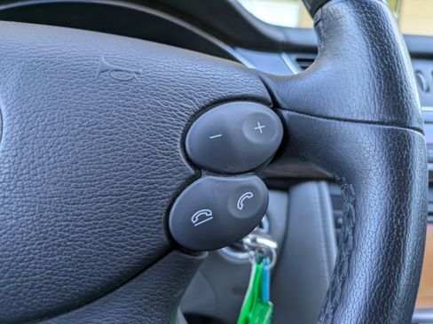 Used 2007 Mercedes-Benz CLS 550 image 23