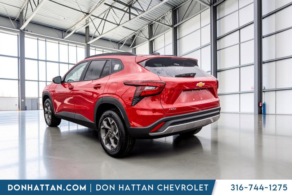 New 2026 Chevrolet Trax LT w/ LT Convenience Package FWD image 26