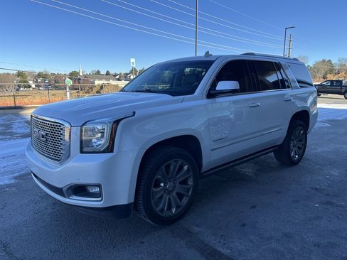Used 2017 GMC Yukon Denali w/ Open Road Package image 2