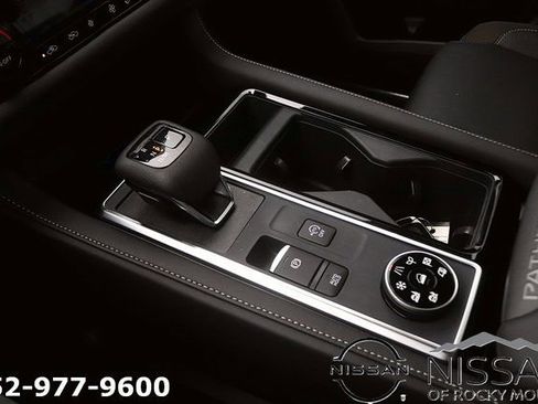 New 2026 Nissan Pathfinder SL w/ SL Premium Package AWD/4WD image 22