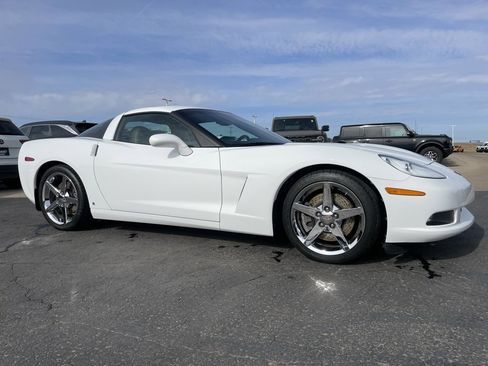 Used 2007 Chevrolet Corvette Coupe w/ Preferred Equipment Group image 4
