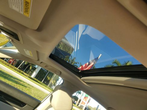 Used 2022 Honda Civic EX image 18