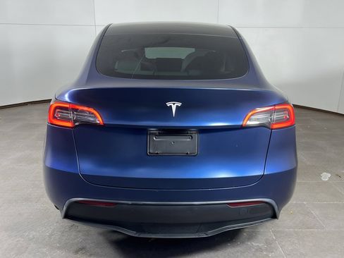 Used 2020 Tesla Model Y Long Range image 6