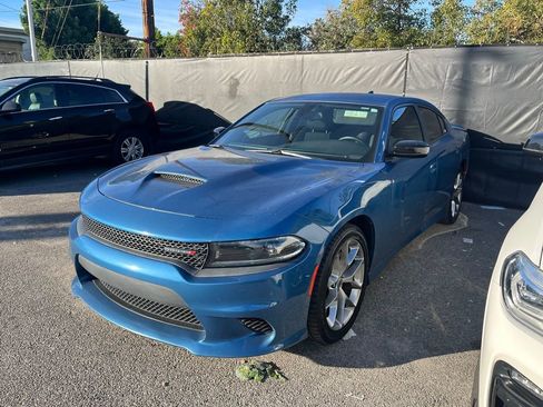 Used 2023 Dodge Charger GT image 3