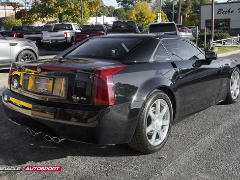 Used 2005 Cadillac XLR image 7