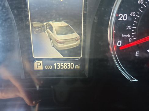 Used 2017 Toyota Camry XSE image 18