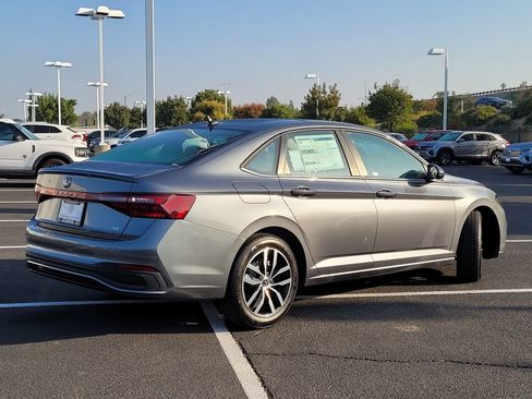 New 2026 Volkswagen Jetta SE FWD image 5