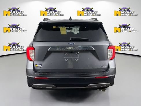 Used 2022 Ford Explorer XLT AWD/4WD image 6