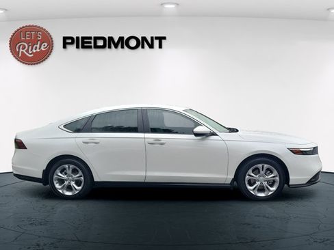 Certified 2024 Honda Accord LX image 5