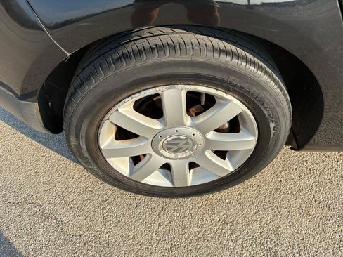 Used 2006 Volkswagen Rabbit 4-Door image 13