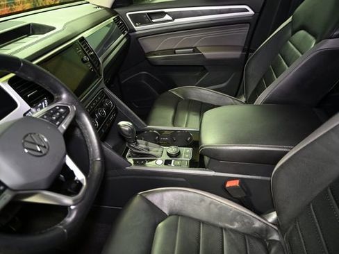 Used 2022 Volkswagen Atlas SEL Premium image 25