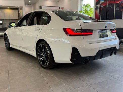 Used 2023 BMW 330e w/ M Sport Package RWD image 5
