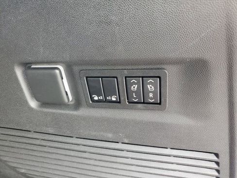 Used 2022 GMC Yukon XL AT4 w/ Max Trailering Package AWD/4WD image 32