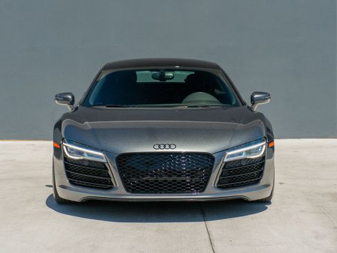 Used 2015 Audi R8 V8 image 4
