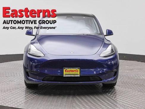 Used 2023 Tesla Model Y Long Range AWD/4WD image 2