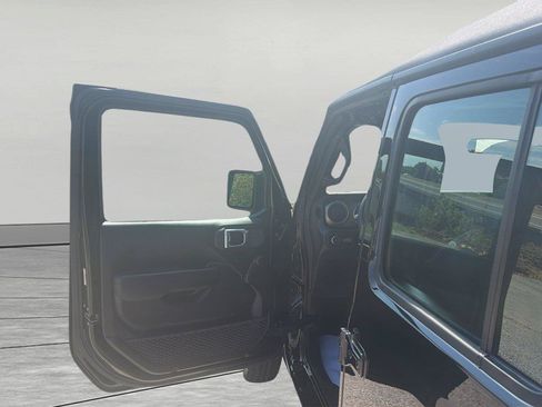 Used 2022 Jeep Wrangler Unlimited Sport AWD/4WD image 15