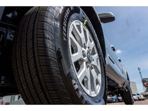 New 2026 Toyota Tacoma SR5 image 9