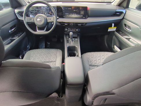 New 2026 Nissan Kicks SV w/ SV Premium Package image 16