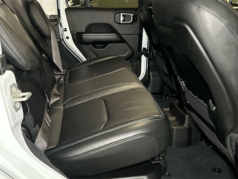Used 2024 Jeep Wrangler High Altitude image 13