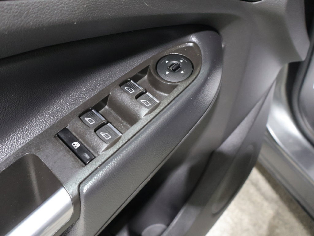 Used 2019 Ford Escape SEL AWD/4WD image 23
