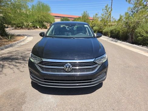 Used 2022 Volkswagen Jetta S FWD image 2