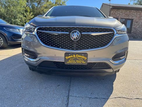 Used 2018 Buick Enclave Avenir w/ Avenir Technology Package image 2