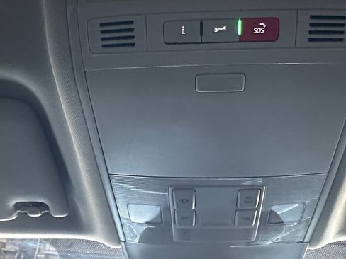 Used 2024 Volkswagen Taos SE image 18