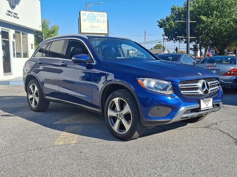 Used 2019 Mercedes-Benz GLC 300 4MATIC w/ Multimedia Package image 3