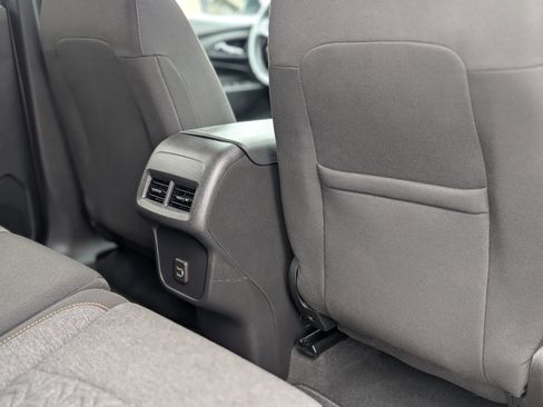 Used 2022 Chevrolet Equinox LT image 43