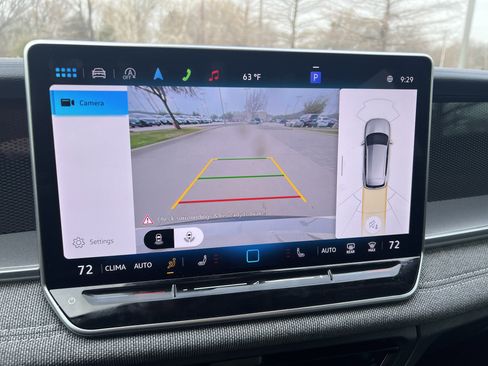 Used 2025 Volkswagen Tiguan S image 23