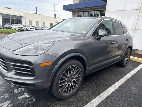Used 2021 Porsche Cayenne AWD/4WD image 3