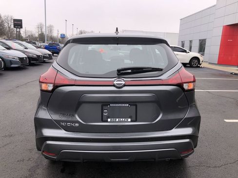 New 2025 Nissan Kicks Play S image 18