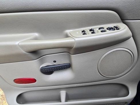 Used 2005 Dodge Ram 1500 Truck SLT image 23