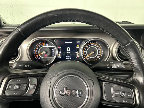 Used 2020 Jeep Gladiator Sport w/ Quick Order Package 24S AWD/4WD image 14