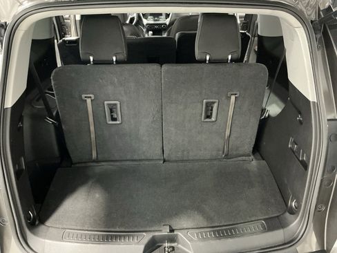 Used 2019 GMC Acadia SLE w/ LPO, Floor Liner Package image 25