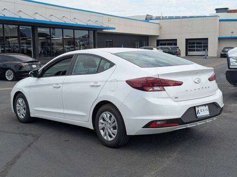 Used 2019 Hyundai Elantra SE w/ Cargo Package FWD image 6