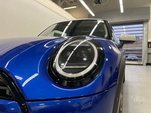 Certified 2025 MINI Cooper 2-Door Hardtop image 7