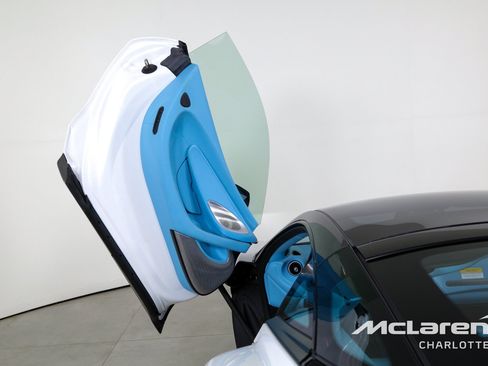 Used 2025 McLaren GTS RWD image 11