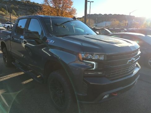 Used 2021 Chevrolet Silverado 1500 LT Trail Boss image 2