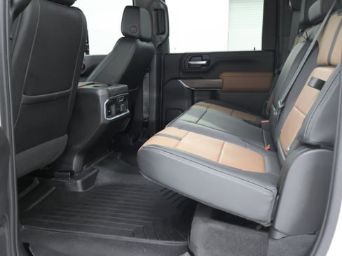 Used 2022 Chevrolet Silverado 3500 High Country w/ Safety Package II AWD/4WD image 9