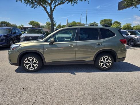Used 2021 Subaru Forester Premium AWD/4WD image 5