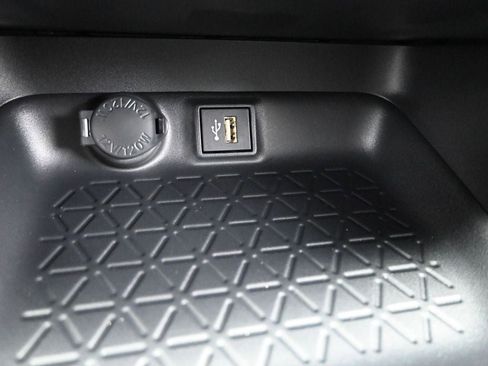 New 2025 Toyota RAV4 XLE image 34