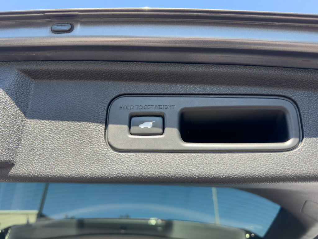 Used 2018 Honda Odyssey Elite image 18